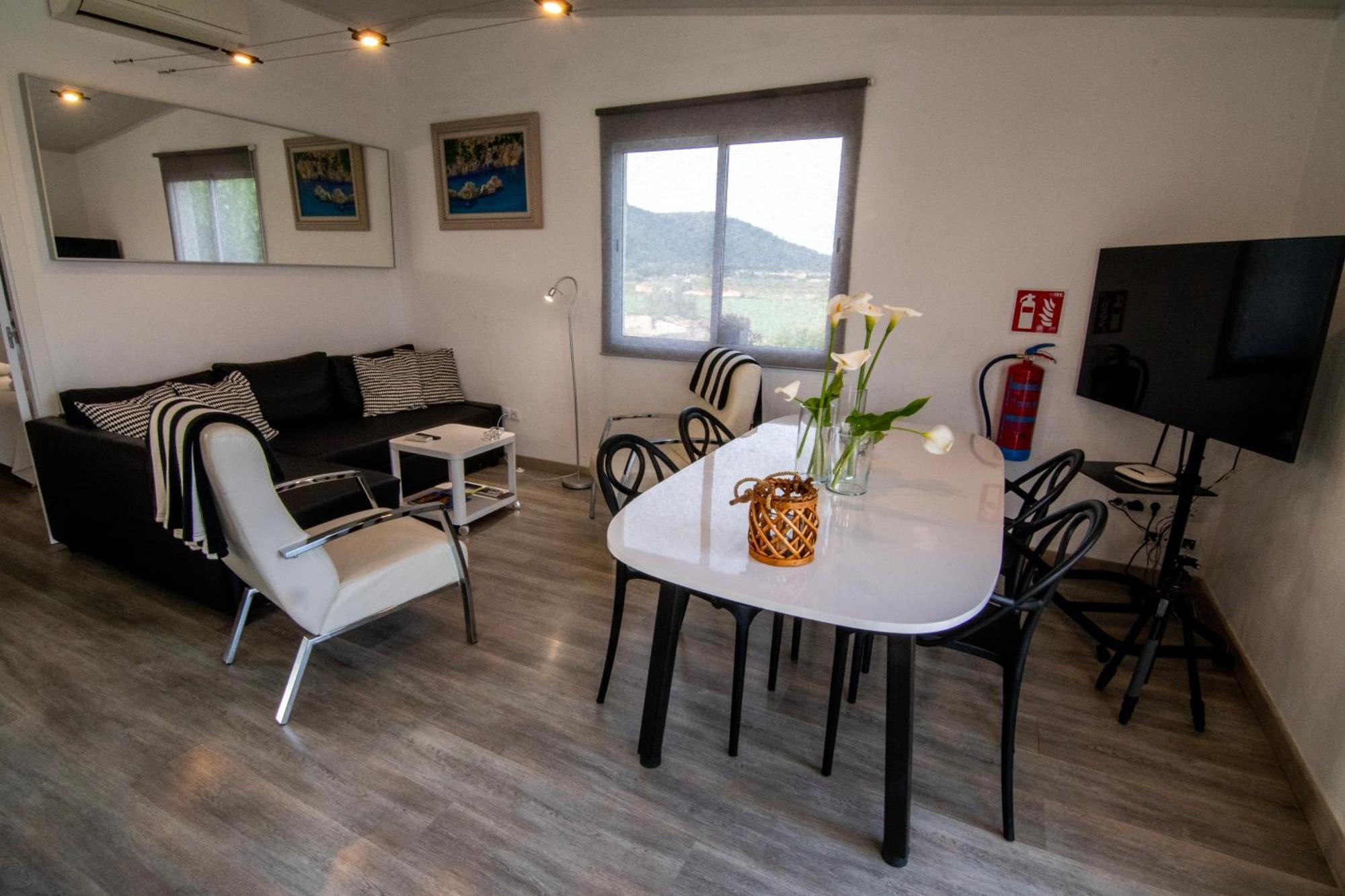 Villa Els Tarongers Perfect For Families Or Friends Sa Pobla Exterior foto